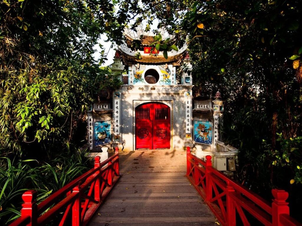 Ngoc Son temple