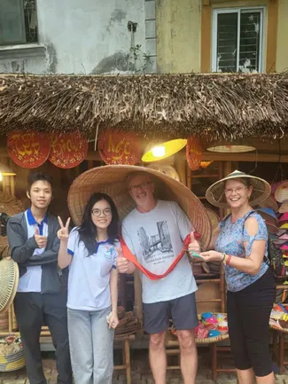Hanoi Old Quarter - shopping