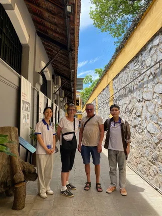 Hoa Lo Prison - hanoi free private tour guide