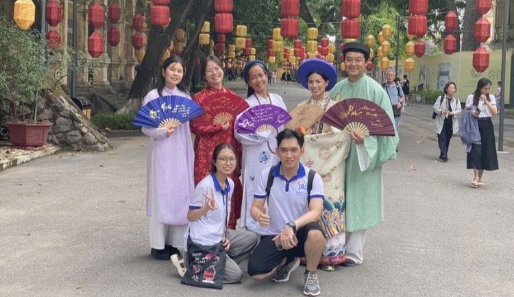 Hanoi Free Private Tour Guide - Youth and Law Newspaper_5