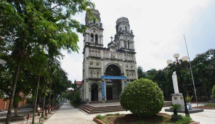 thinh liet church hanoi