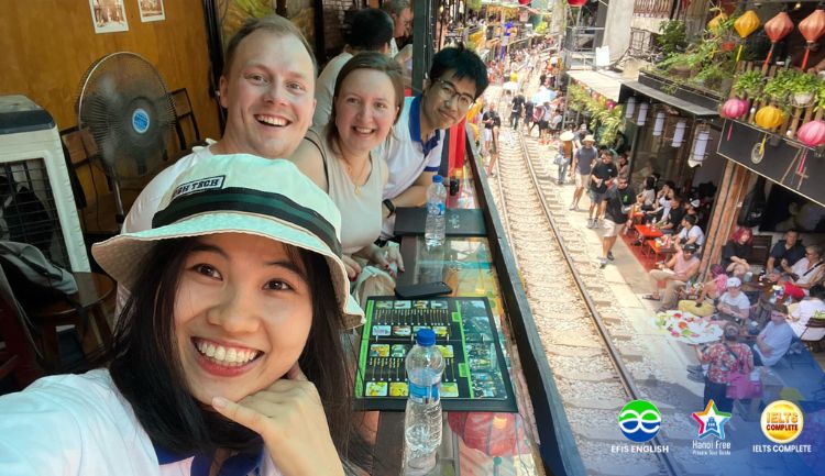 hanoi train street -free local tour guide