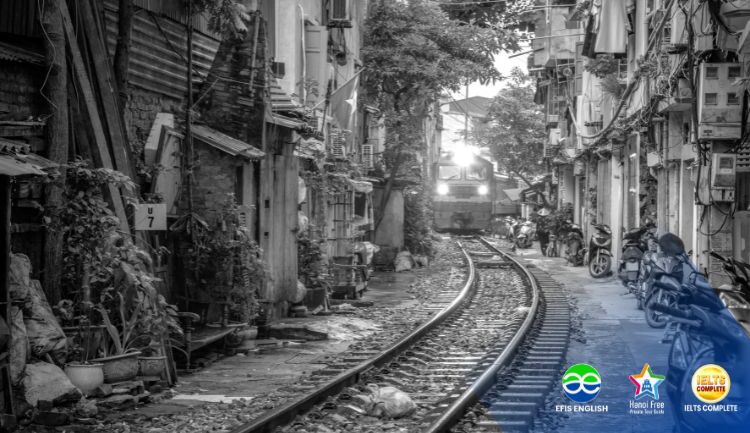hanoi train street -history