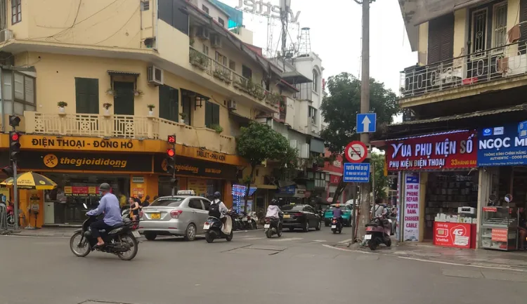 hanoi traffic - guide for tourist