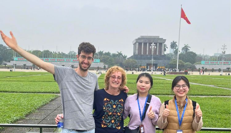 nightlife in hanoi - flag raising