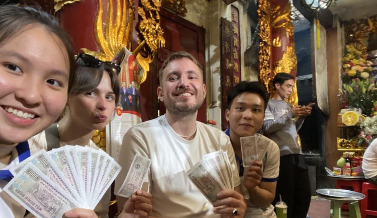 free private tour guide hanoi walking tour - hau dong