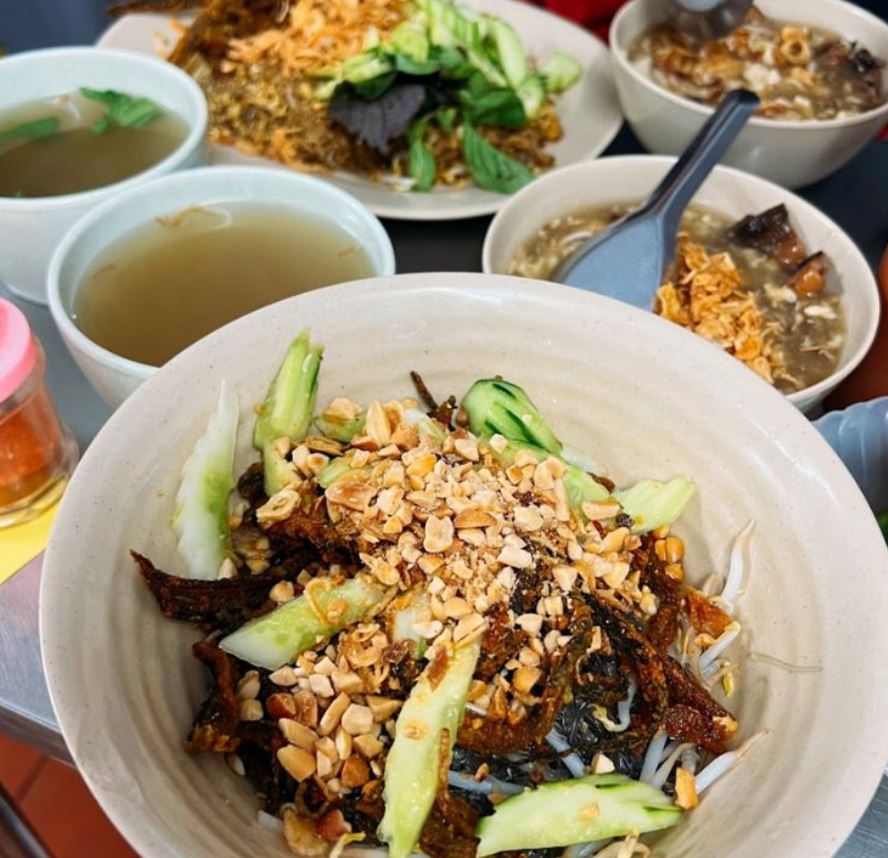 best foods in hanoi - Eel Vermicelli hang dieu