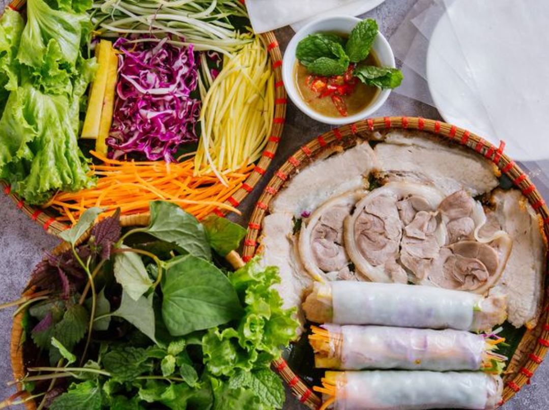 18 Pork Wraps with Rice Paper pham ngoc thach