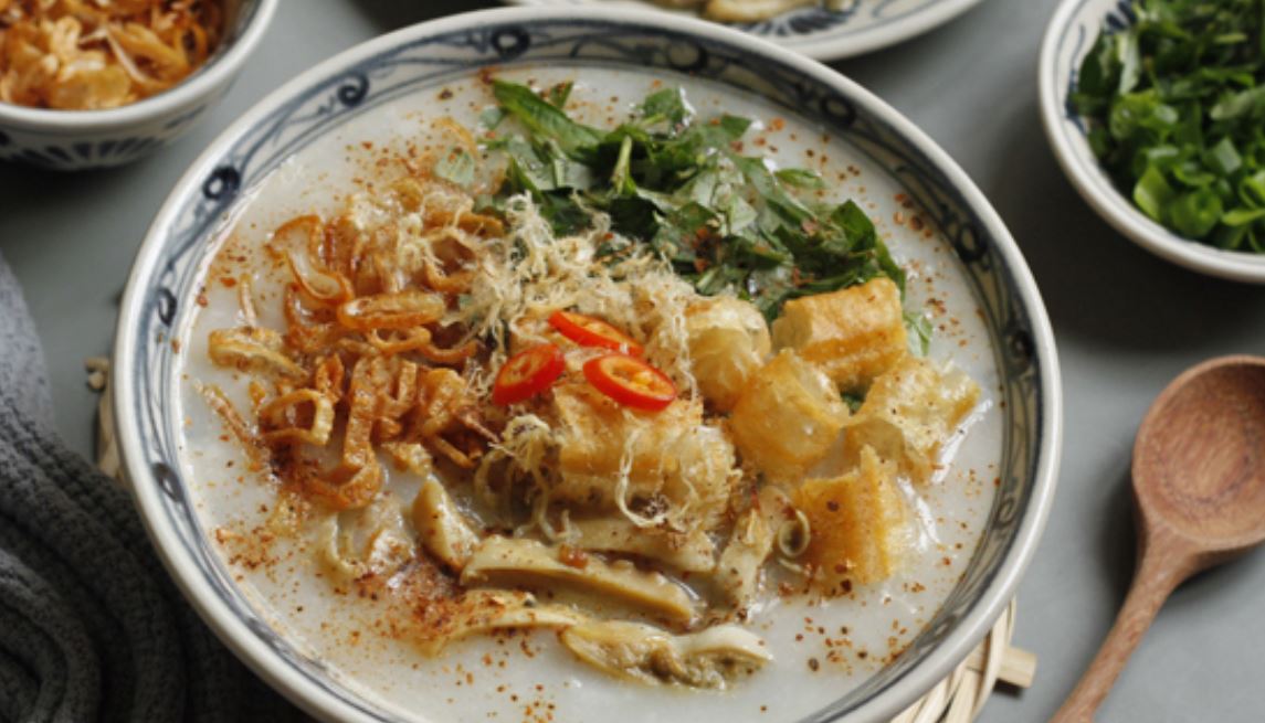 best foods in hanoi - Clam Porridge tran xuan soan