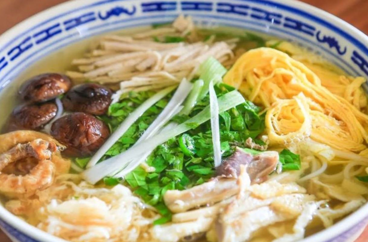 9 Hanoi Chicken Vermicelli Soup cau go