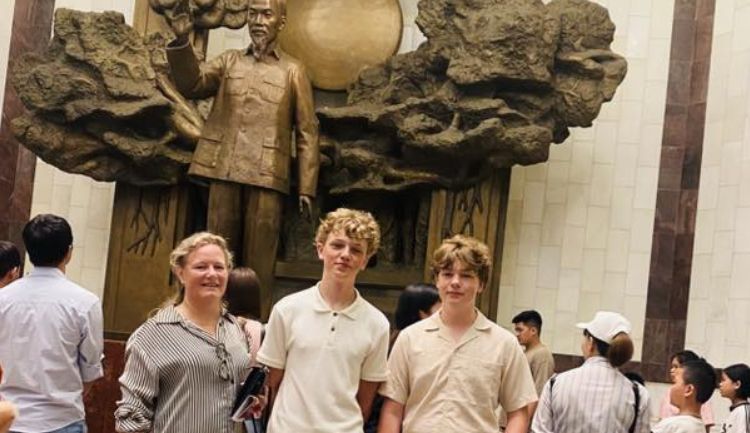 tours by locals Hanoi - discovering Hanoi -ho chi minh museum