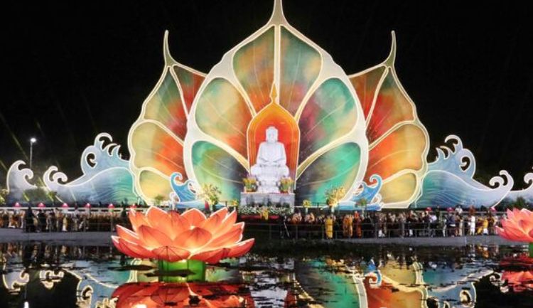 vesak le phat dan