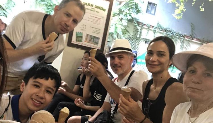 private guide hanoi trang tien ice cream