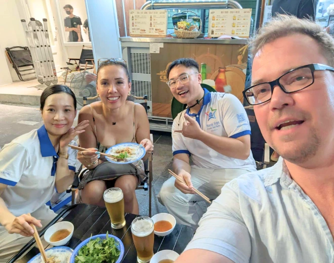 hanoi free private tour guide club 1