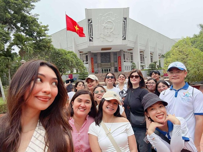 hanoi free private tour guide - local tour