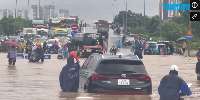 typhoon kajiki hanoi 2