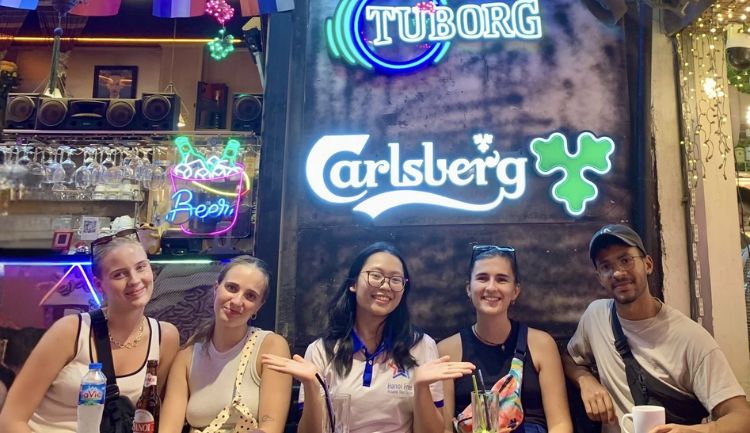 food tours hanoi - coffee at train street