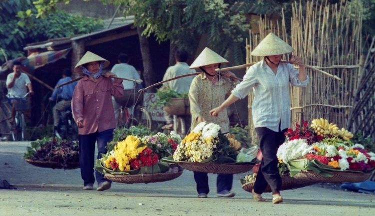 cultural meaning of the street vendors