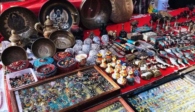 hanoi scams to avoid - souvenirs