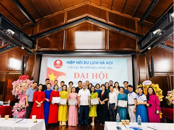 The Hanoi Tourism Association An institutional anchor