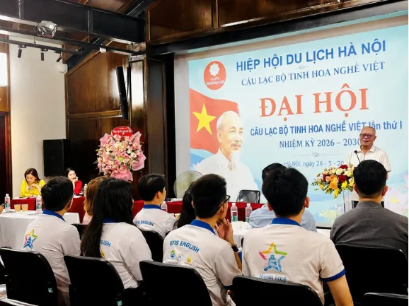 Who is Tinh Hoa Nghe Viet