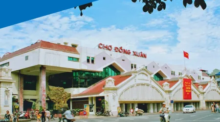 what-to-visit-in-hanoi - dong xuan market