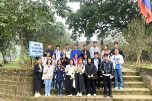 duong lam ancient village tour 2