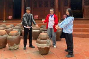 duong lam ancient village tour 3