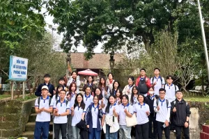 duong lam ancient village tour 6