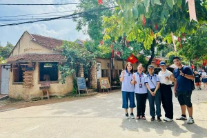 duong lam ancient village tour 8