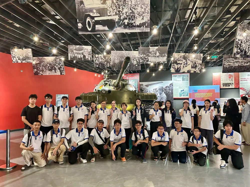 New members of Hanoi Free Private Tour Guide in a training session