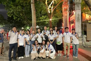 Ngoc Son Night Tour 1