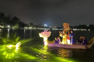 Ngoc Son Night Tour 7